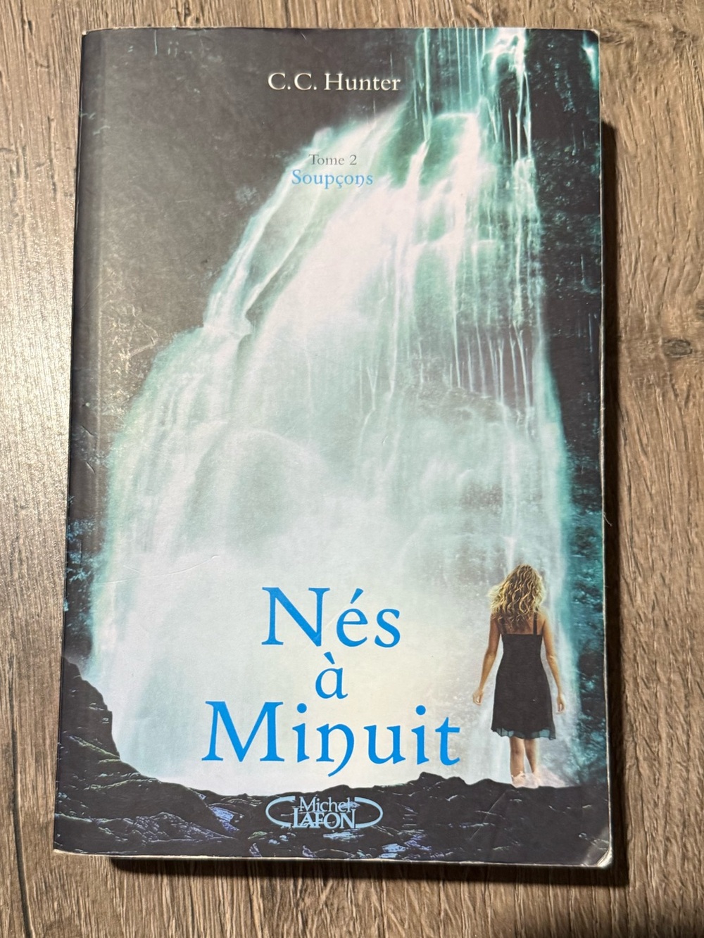 Nés à Minuit Paperback Book- Tome 2
